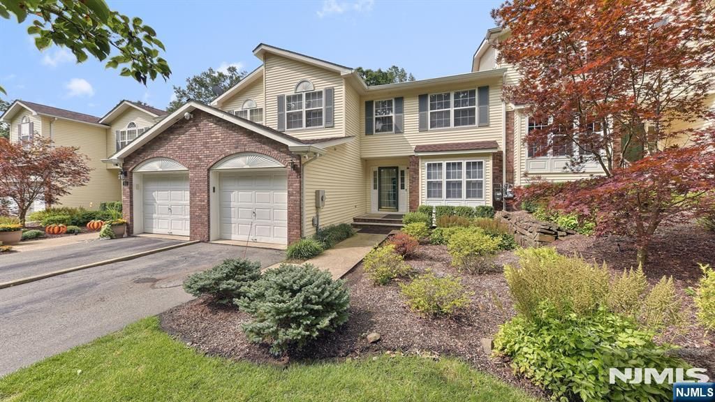 7 Carey Arthur Drive, Wayne, NJ 07470