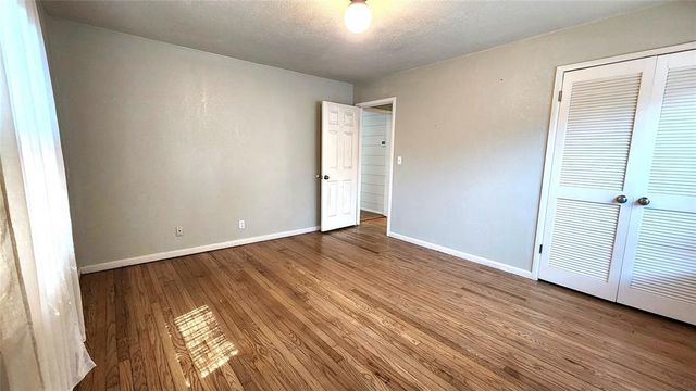 1208 E Rose Drive, Shawnee, OK 74804