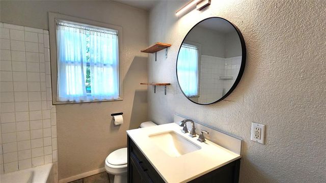 1208 E Rose Drive, Shawnee, OK 74804