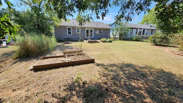 1208 E Rose Drive, Shawnee, OK 74804