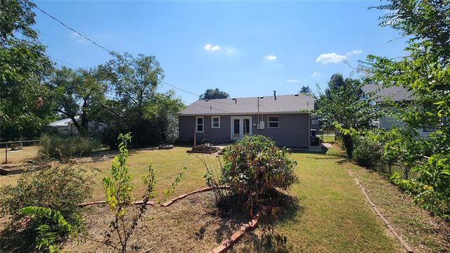1208 E Rose Drive, Shawnee, OK 74804