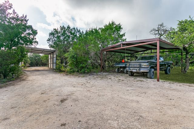 2810 HILINE DR, Bulverde, TX 78163