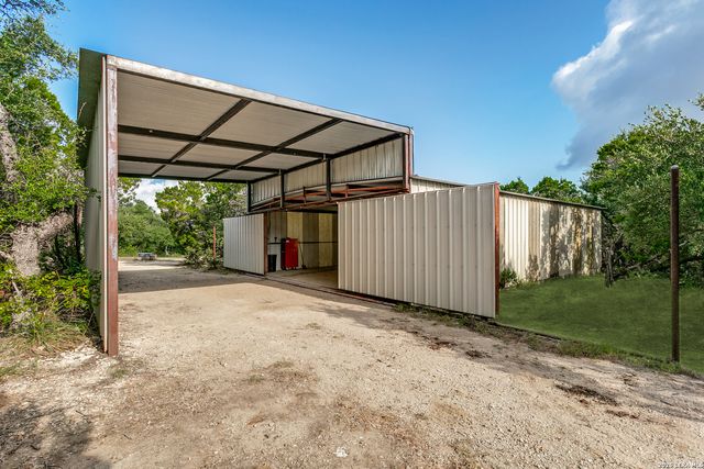 2810 HILINE DR, Bulverde, TX 78163