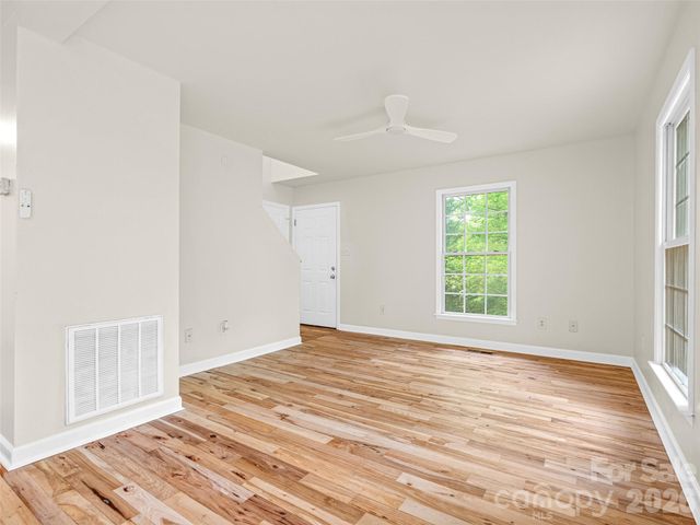 19 Stone Cottage Road, Asheville, NC 28806