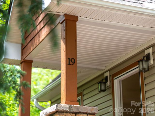 19 Stone Cottage Road, Asheville, NC 28806