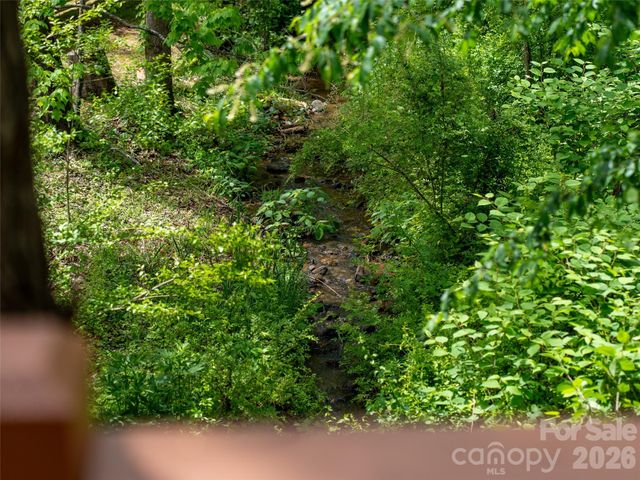 19 Stone Cottage Road, Asheville, NC 28806