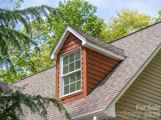 19 Stone Cottage Road, Asheville, NC 28806