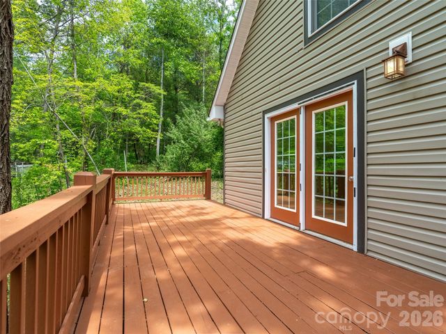 19 Stone Cottage Road, Asheville, NC 28806