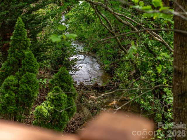 19 Stone Cottage Road, Asheville, NC 28806