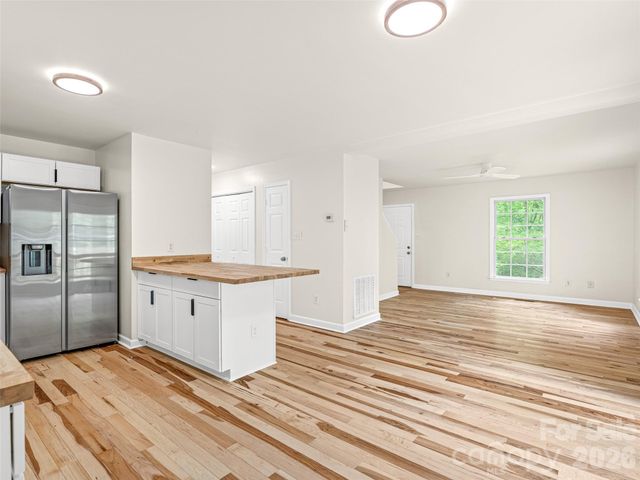 19 Stone Cottage Road, Asheville, NC 28806