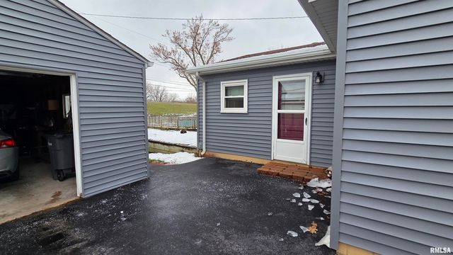 447 7TH Street Court East, Milan, IL 61264