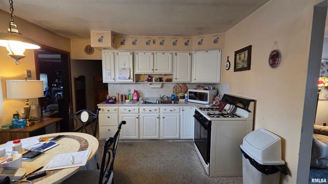 447 7TH Street Court East, Milan, IL 61264