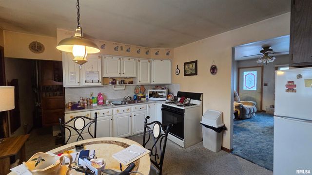 447 7TH Street Court East, Milan, IL 61264