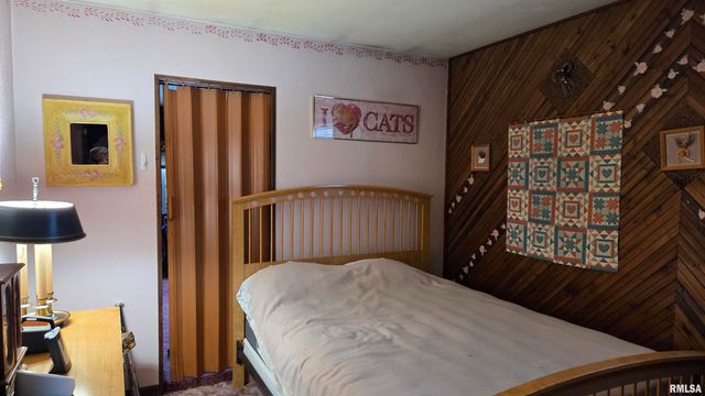 447 7TH Street Court East, Milan, IL 61264