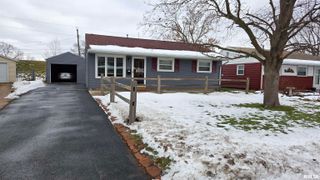 447 7TH Street Court East, Milan, IL 61264