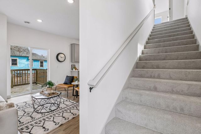 2414 Como Avenue SE, Minneapolis, MN 55414