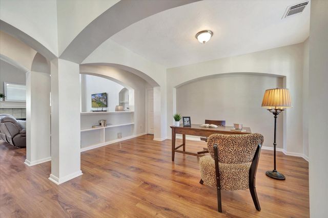 1013 Victorian Court, Seabrook, TX 77586