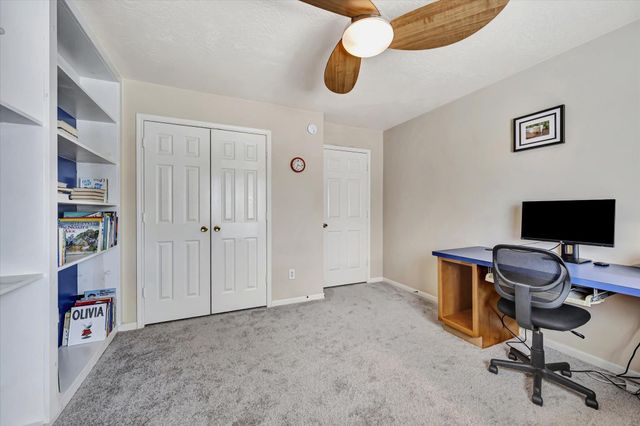 1013 Victorian Court, Seabrook, TX 77586