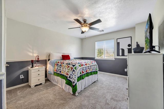 1013 Victorian Court, Seabrook, TX 77586