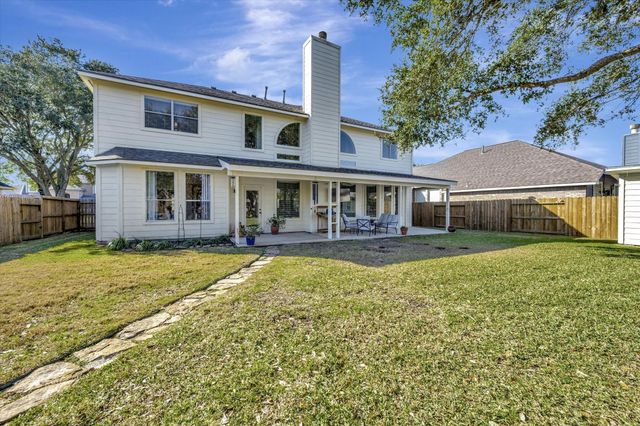 1013 Victorian Court, Seabrook, TX 77586