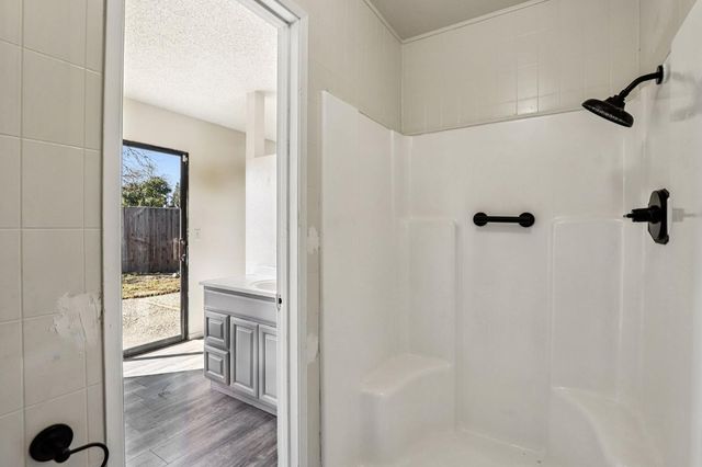 14 Flaum Ct, Sacramento, CA 95823