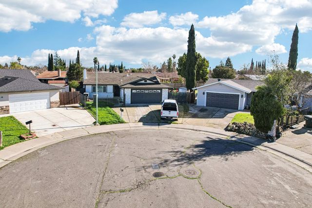 14 Flaum Ct, Sacramento, CA 95823