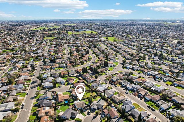 14 Flaum Ct, Sacramento, CA 95823