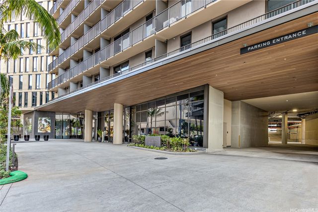 987 Queen Street 1806, Honolulu, HI 96814