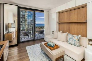 987 Queen Street 1806, Honolulu, HI 96814