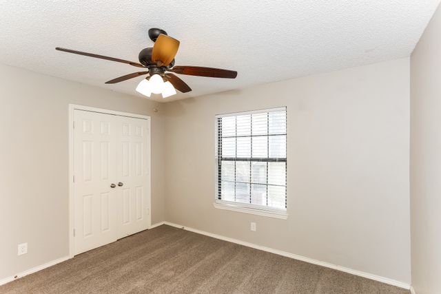 330 Cedar Creek Drive, Duncanville, TX 75137