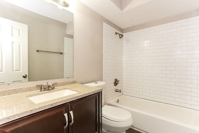 330 Cedar Creek Drive, Duncanville, TX 75137