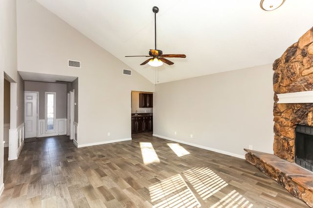 330 Cedar Creek Drive, Duncanville, TX 75137