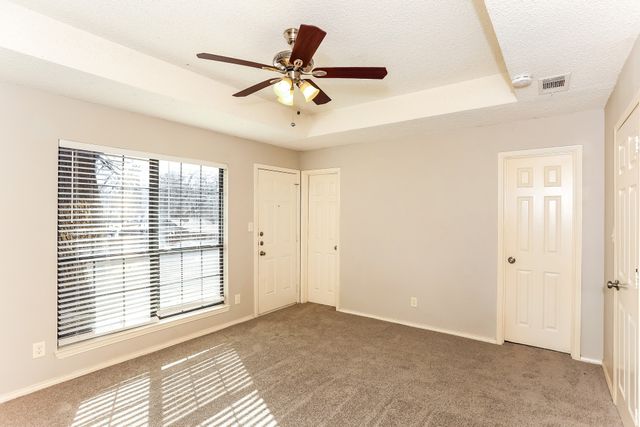 330 Cedar Creek Drive, Duncanville, TX 75137