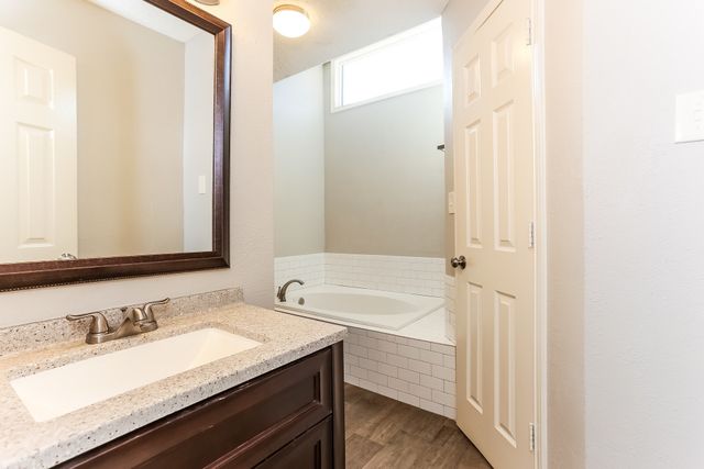 330 Cedar Creek Drive, Duncanville, TX 75137