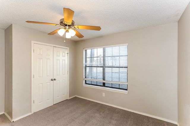 330 Cedar Creek Drive, Duncanville, TX 75137