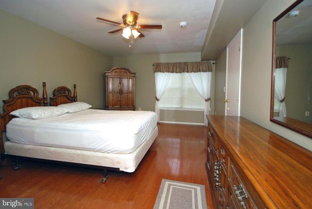 1101 STONY BROOK WAY, North Brunswick, NJ 08902