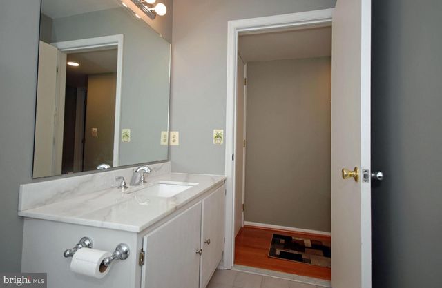 1101 STONY BROOK WAY, North Brunswick, NJ 08902