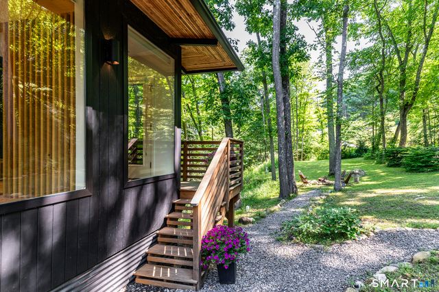 23 Front Of The Mountain Road, New Milford, CT 06755