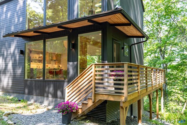 23 Front Of The Mountain Road, New Milford, CT 06755