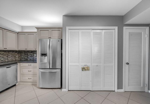 300 N Highway A1a 105j, Jupiter, FL 33477