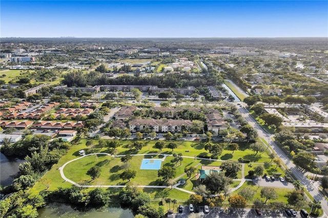 7085 Nova Drive 226, Davie, FL 33317