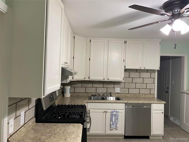 1305 Bauman Avenue, Royal Oak, MI 48073