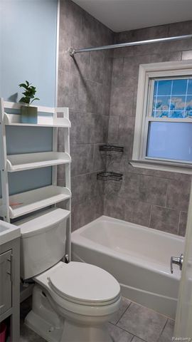 1305 Bauman Avenue, Royal Oak, MI 48073