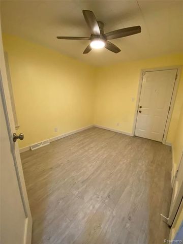 1305 Bauman Avenue, Royal Oak, MI 48073