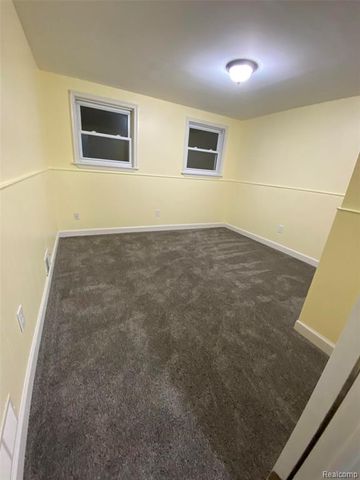 1305 Bauman Avenue, Royal Oak, MI 48073