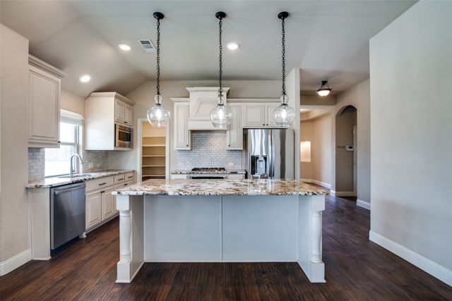 1813 Chadwick Lane, Forney, TX 75126