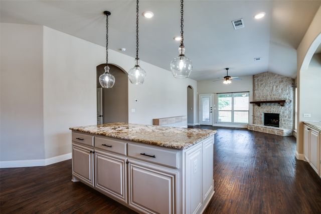 1813 Chadwick Lane, Forney, TX 75126