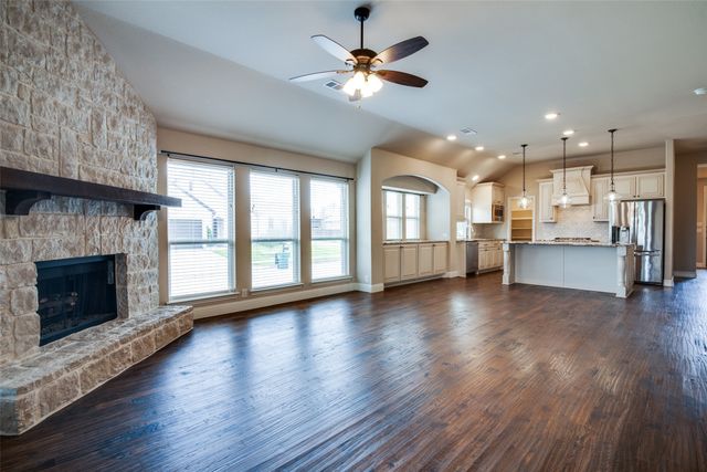 1813 Chadwick Lane, Forney, TX 75126
