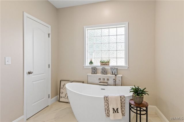 12946 Joshua, Northport, AL 35475