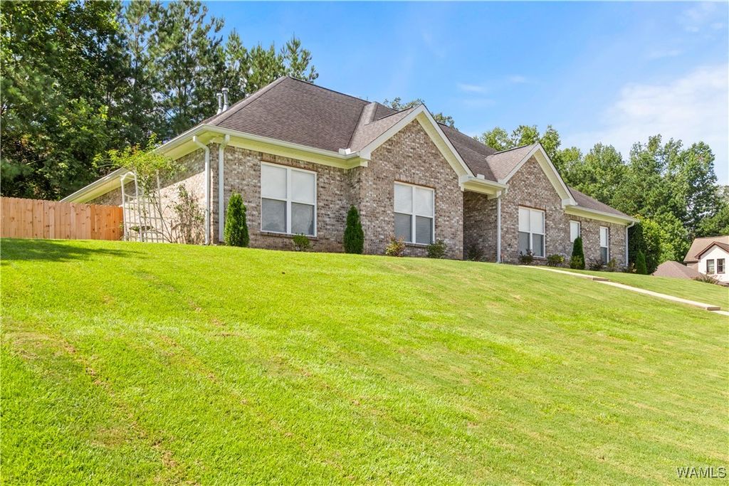 12946 Joshua, Northport, AL 35475